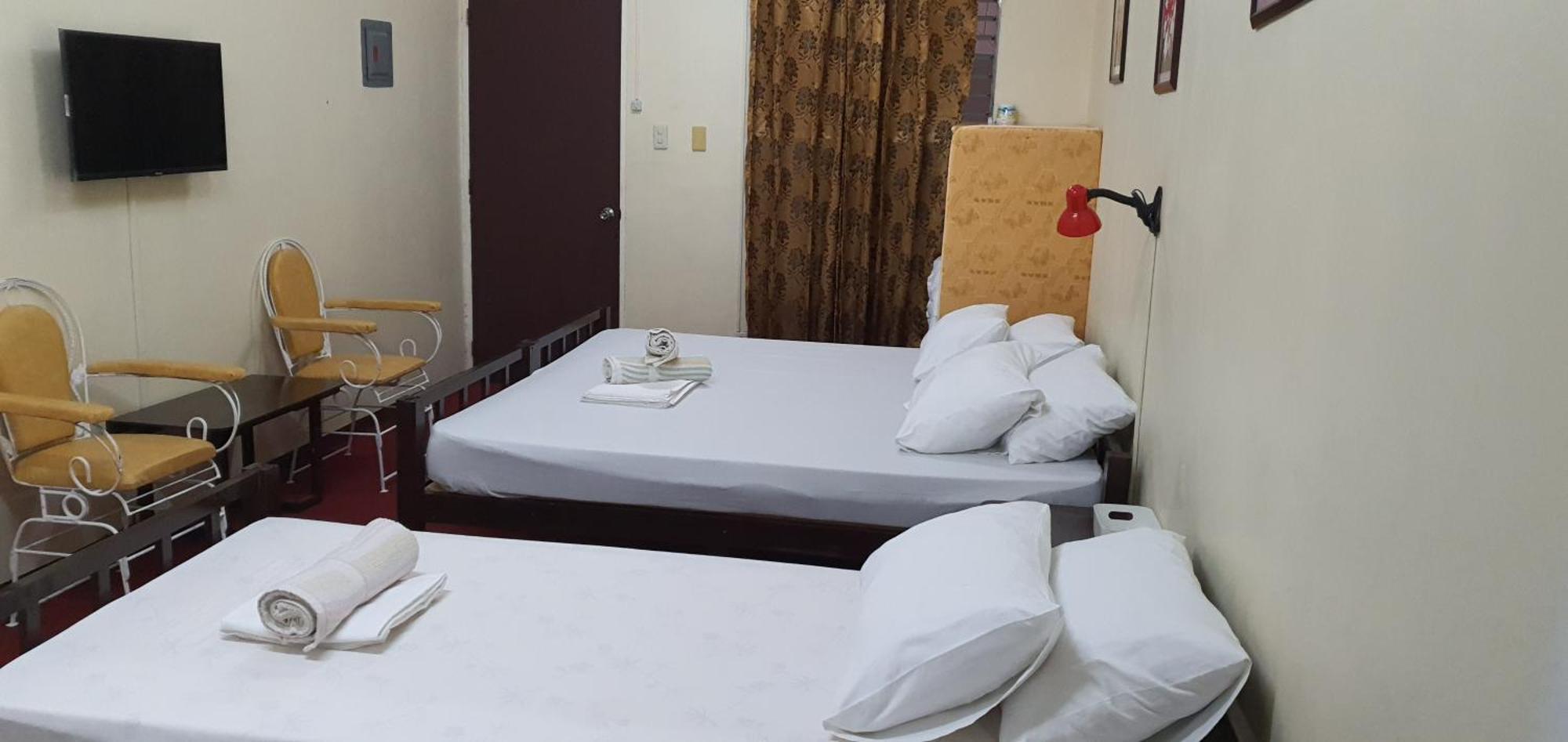 Cool Martin Family Hotel And Resort Bacoor Zewnętrze zdjęcie
