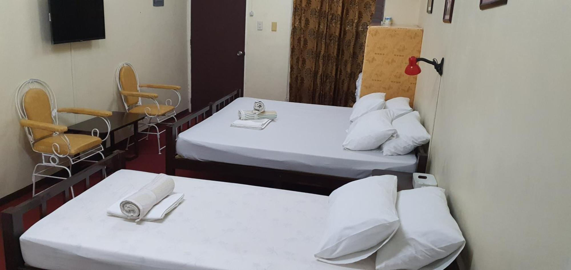 Cool Martin Family Hotel And Resort Bacoor Zewnętrze zdjęcie