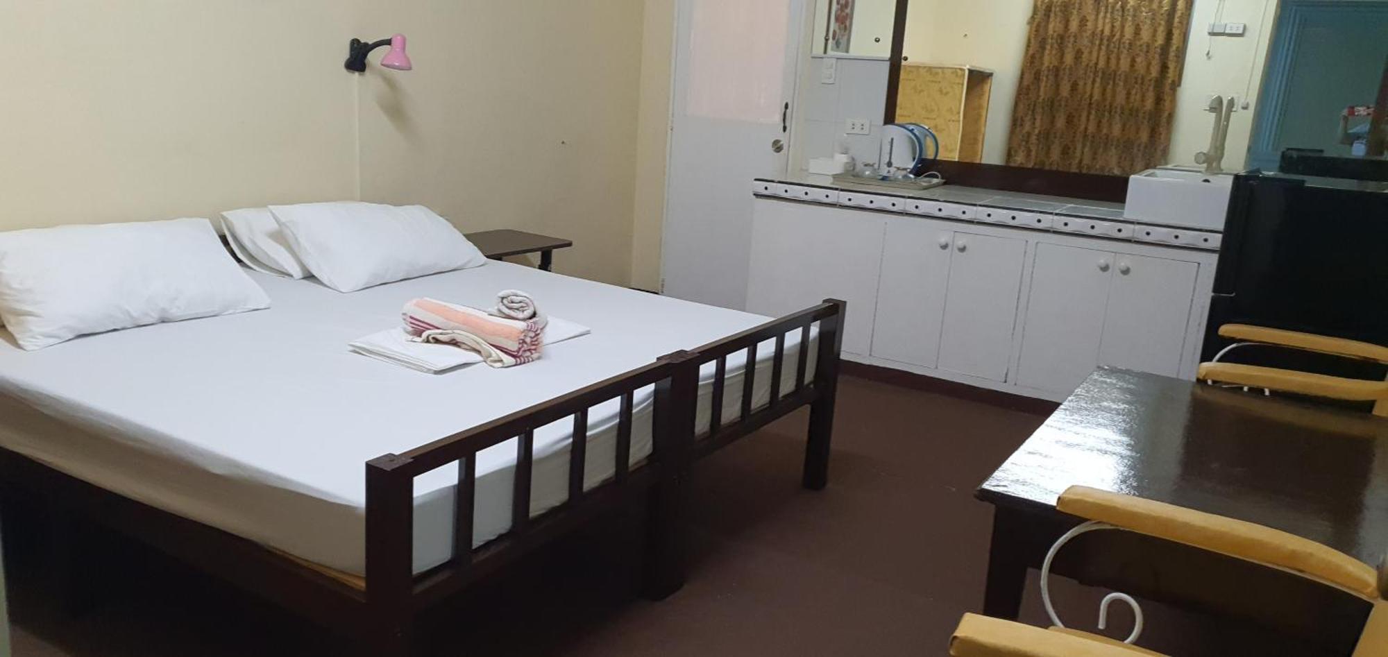 Cool Martin Family Hotel And Resort Bacoor Zewnętrze zdjęcie